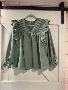 entro Sage Pintuck Ruffle V-Neck Blouse